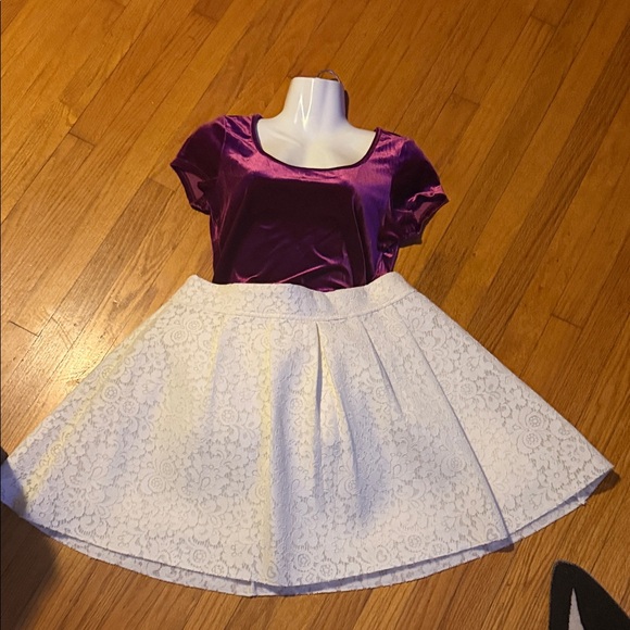 Express Dresses & Skirts - BNWOT Express Ivory Lace Scuba Skirt 14